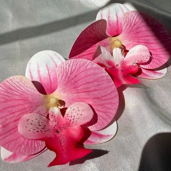 Orchid Floral Pink and White Earrings - Picture 6 of 7